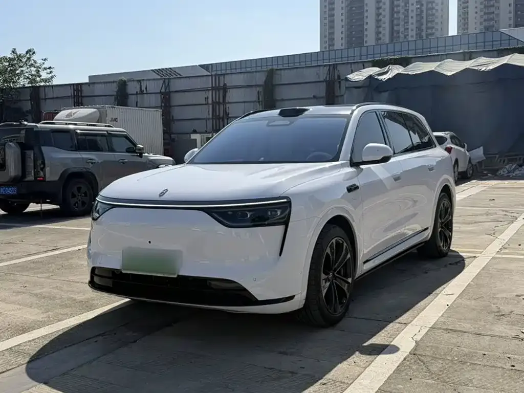 2025 Aito M8 EV Ultra 6-seat 4WD 192-line LiDAR