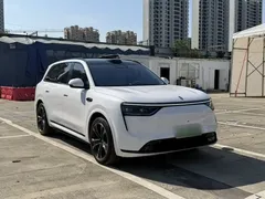 2025 Aito M8 EV Ultra 6-seat 4WD 192-line LiDAR, белый — фото 4