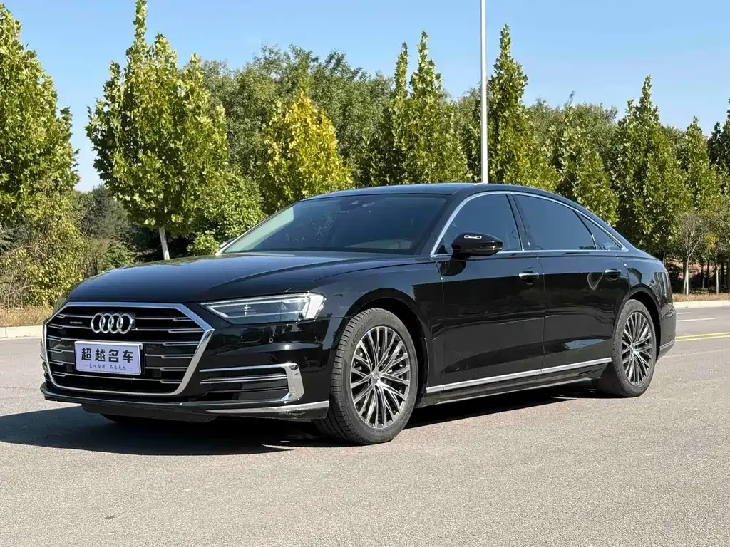 2022 Audi A8L 50 TFSI quattro Comfort Collector's Edition