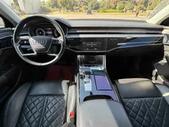 2022 Audi A8L 50 TFSI quattro Comfort Collector's Edition, чёрный — фото 9