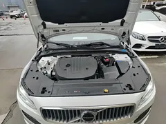 2023 Volvo S90, белый — фото 20