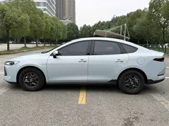 2025 BYD Qin PLUS DM-i PHEV Smart Driving 55km Leading — фото 8