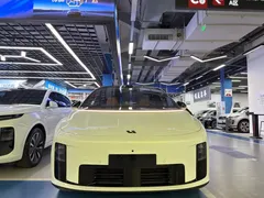 2025 Li Auto i8 Standard, белый — фото 2