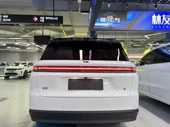 2025 Li Auto i8 Standard, белый — фото 5