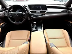 2020 Lexus ES 200 Excellence — фото 5