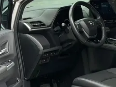 2023 Toyota Sienna 2.5L Hybrid Premium — фото 7