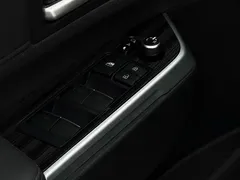 2023 Toyota Sienna 2.5L Hybrid Premium — фото 9