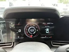 2021 Hyundai Elantra 1.5L CVT LUX Premium, белый — фото 12