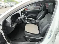 2021 Hyundai Elantra 1.5L CVT LUX Premium, белый — фото 15