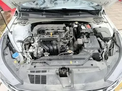 2021 Hyundai Elantra 1.5L CVT LUX Premium, белый — фото 20