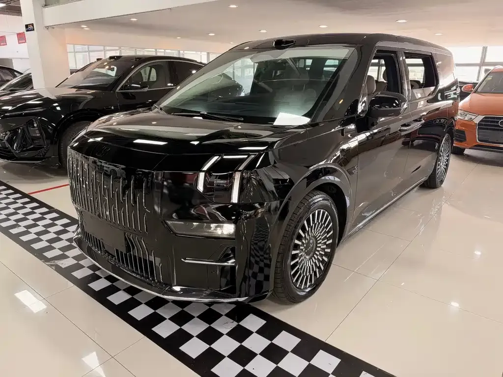2024 Zeekr 009 7 seats 108kWh