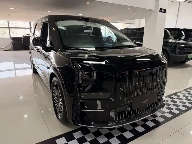 2024 Zeekr 009 7 seats 108kWh