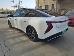 2024 Hongqi EH7 690 Pro, белый — фото 6