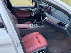 2021 BMW 5 Series 530Li Premium Luxury Package, белый — фото 7