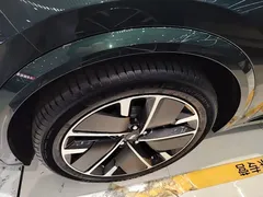 2025 Li Auto L9 Smart Refresh, зелёный — фото 23