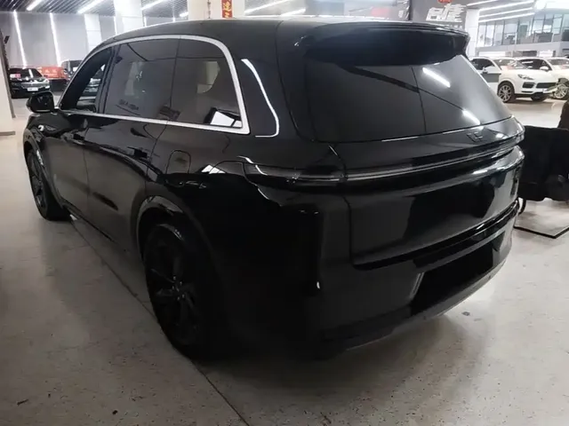 2023 Li Auto L8