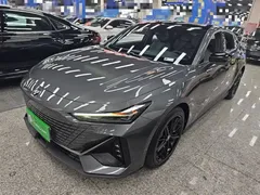 2022 Changan UNI-V 1.5T Premium — фото 2