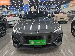 2022 Changan UNI-V 1.5T Premium — фото 3