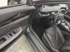 2022 Changan UNI-V 1.5T Premium — фото 16
