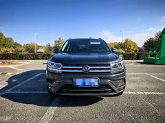 2022 Volkswagen Tharu 280TSI 2WD Luxury, чёрный — фото 2