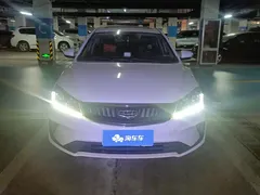 2021 Geely Emgrand UP 1.5L MT Luxury, белый — фото 2