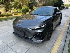 2023 Changan UNI-V 1.5T Premium — фото 2