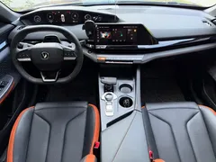 2023 Changan UNI-V 1.5T Premium — фото 4