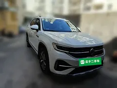 2023 Volkswagen Tayron 280TSI Luxury Plus Advanced, белый — фото 3
