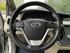 2020 Toyota Sienna 3.5L Mexico Spec, белый — фото 9