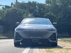 2022 Changan UNI-V 1.5T Sport — фото 2