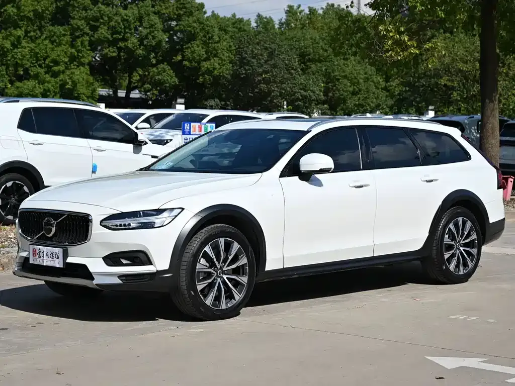 2021 Volvo V90 Cross Country B5 AWD