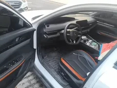 2023 Changan UNI-V 1.5T Premium, белый — фото 12