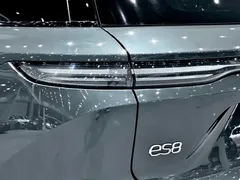 2024 Nio ES8 100kWh Signature Edition, зелёный — фото 6