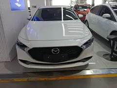 2023 Mazda 3 2.0L AT, белый — фото 2