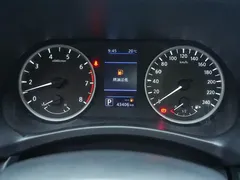 2022 Nissan Sylphy 1.6L XL CVT, белый — фото 26