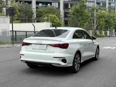 2022 Audi A3L Limousine 35 TFSI, белый — фото 17