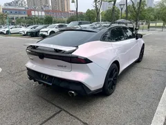 2022 Changan UNI-V 1.5T Premium — фото 6