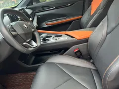 2022 Changan UNI-V 1.5T Premium — фото 7