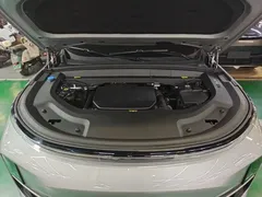 2025 Li Auto L9 Smart Refresh — фото 20