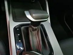 2022 Geely Emgrand 4th Gen 1.5L CVT Premium, белый — фото 14