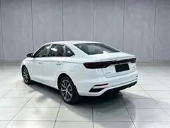 2022 Geely Emgrand 4th Gen 1.5L CVT Premium, белый — фото 7