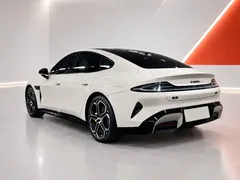 2024 Xiaomi SU7 RWD Long Range Smart Driving, белый — фото 4