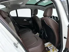 2022 BMW 1 Series 120i M Sport, белый — фото 16
