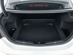 2022 BMW 1 Series 120i M Sport, белый — фото 19