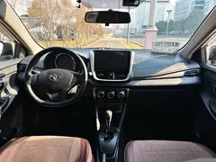 2021 Toyota Yaris L Zhixuan X 1.5L CVT Leading, белый — фото 13