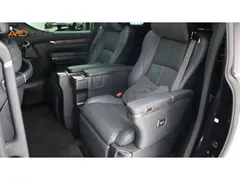 2023 Toyota Vellfire 2.5L Hybrid HV Ultimate — фото 7