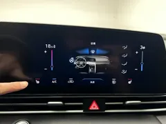 2022 Hyundai Elantra 1.5L CVT LUX Premium — фото 12