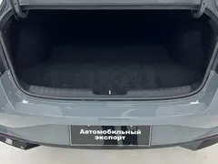 2022 Hyundai Elantra 1.5L CVT LUX Premium — фото 20