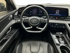 2022 Hyundai Elantra 1.5L CVT LUX Premium — фото 23