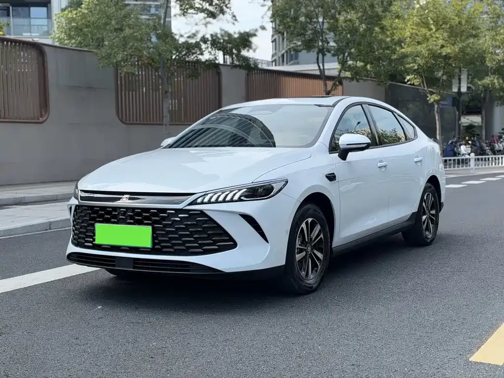 2026 BYD Qin PLUS DM-i PHEV 210KM